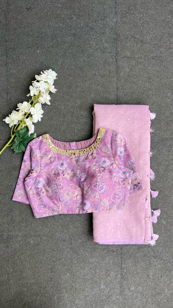 Threadsshobi's tweet image. SHOP : threadslabel.com 
WhatsApp: +91 9380266067 
Etsy : threadslabel.etsy.com 
iOS/Android App : Threadslabel 
Store : Threadslabel, 1st floor, yemalur, Bangalore-560037  
#saree #blouse #designersarees #fashion #ethnicwear #womensclothing #onlineshopping