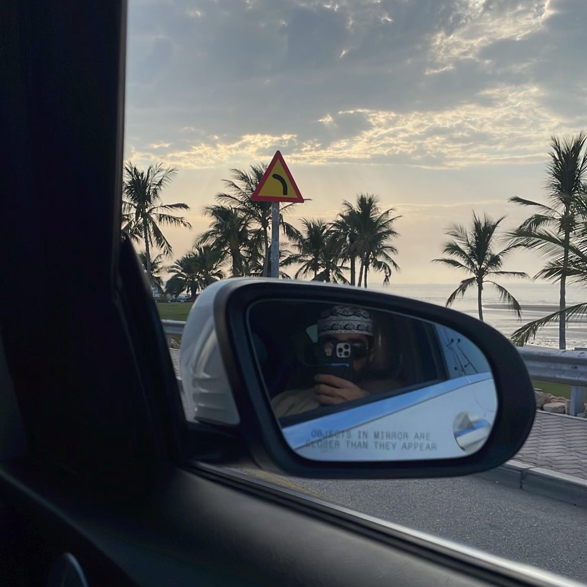 العين اللي ماتلهفّ لقاك إهجر نظرها .