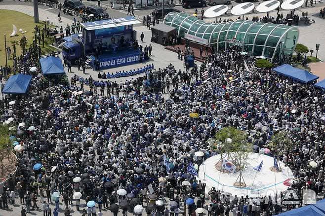 동탄 이준석 유세 vs 대구 이재명 유세