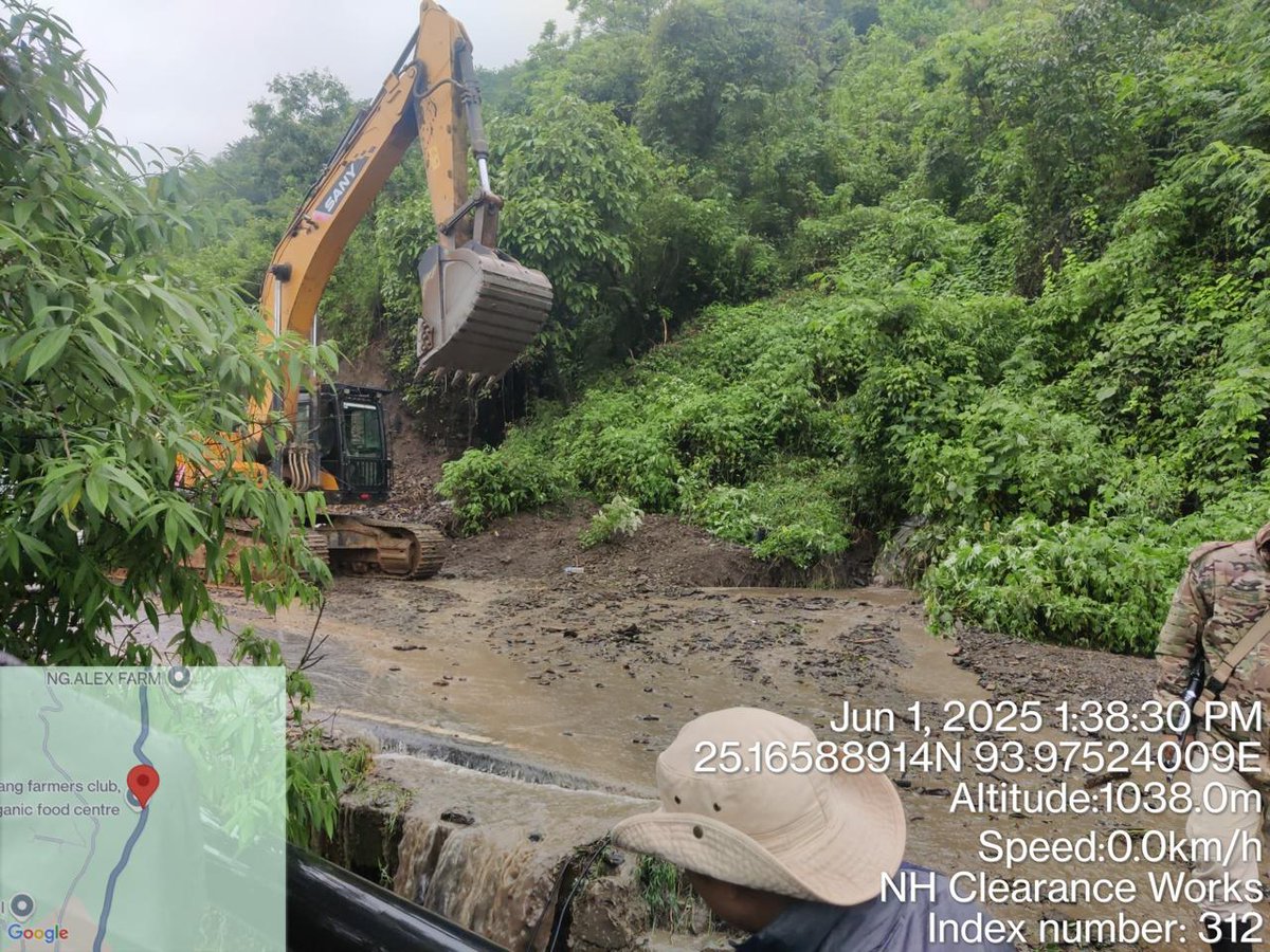 NELiveTV's tweet image. Manipur: Mudslide Hits Kangpokpi-Senapati Route

#Manipur #mudslides #rain #northeast #northeastlive
