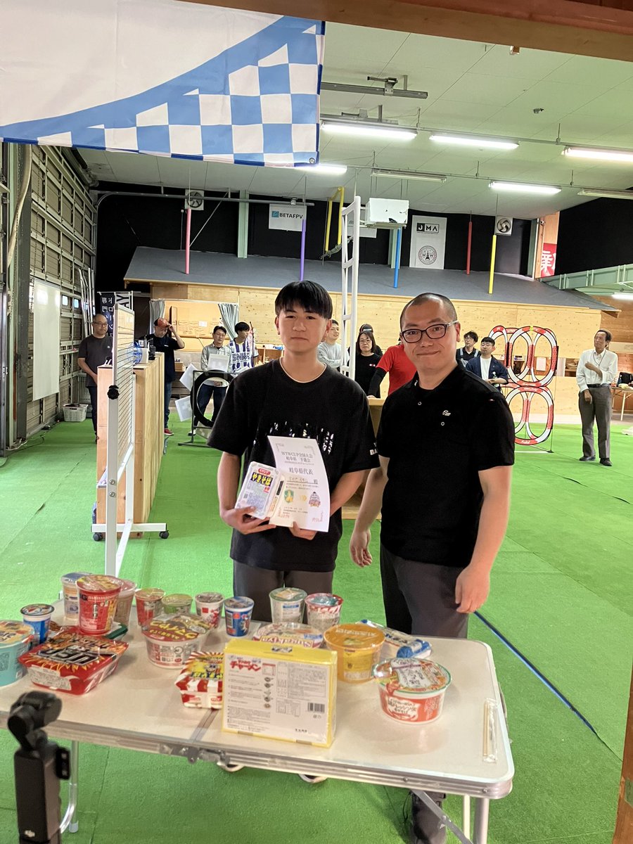 WTW岐阜予選。レース2ヶ月振り、実機も1ヶ月半振りという状態で参戦。なんとか最後の一枠に引っかかり代表権をゲットできました。しかしトップクラスとは溝を空けられたことを実感できたのでは無いかと思います。全国大会に向け練習量UP⤴︎ 参加されました皆さん、運営塚本さん本当にお疲れ様でした。