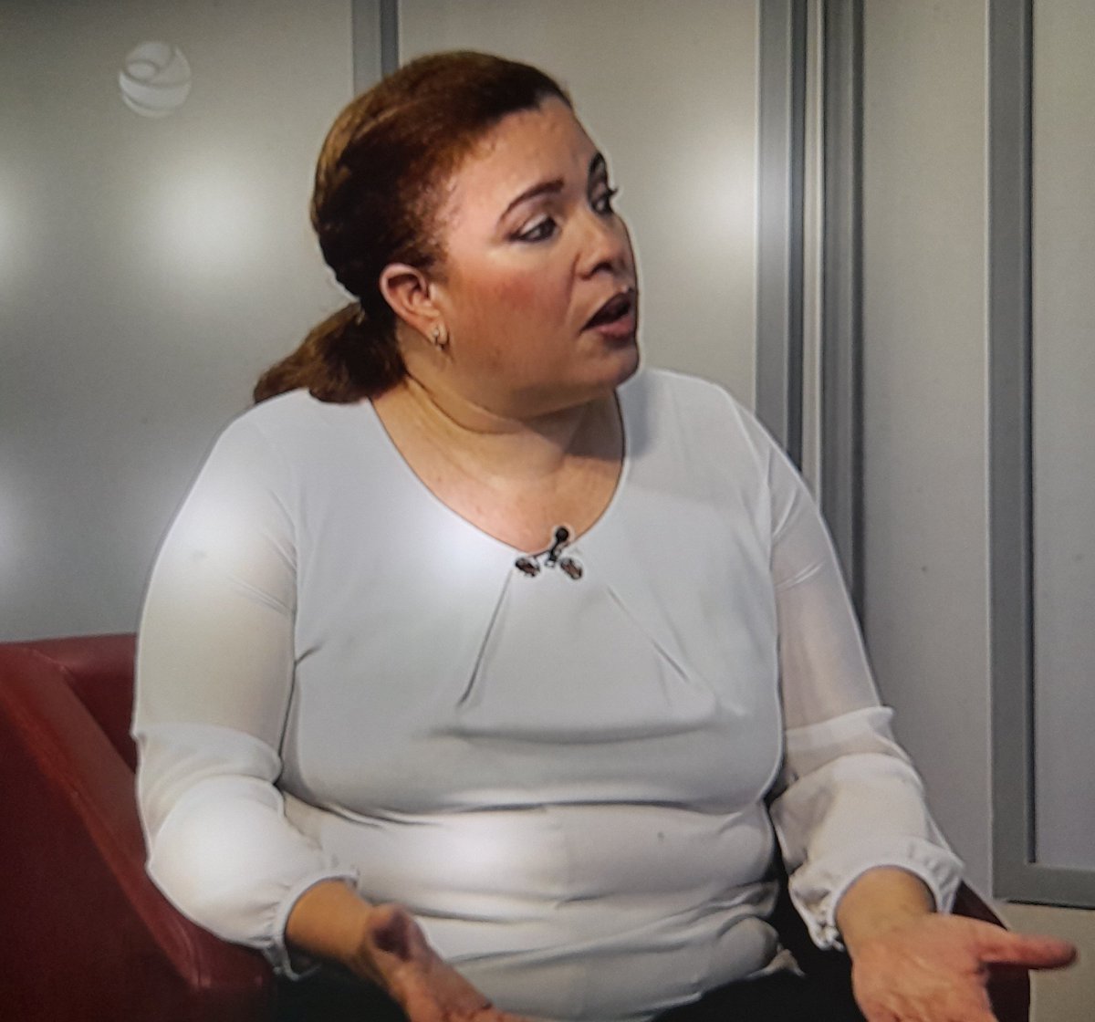 Tania Velázquez, Presidente Ejecutivo de <a href="/ETECSA_Cuba/">ETECSA</a> ha comparecido en la TV cubana para esclarecer sobre las nuevas medidas implementadas en función del sostenimiento de la red pública de telecomunicaciones. Este lunes se amplia el tema en la Mesa Redonda #EtecsaConCuba