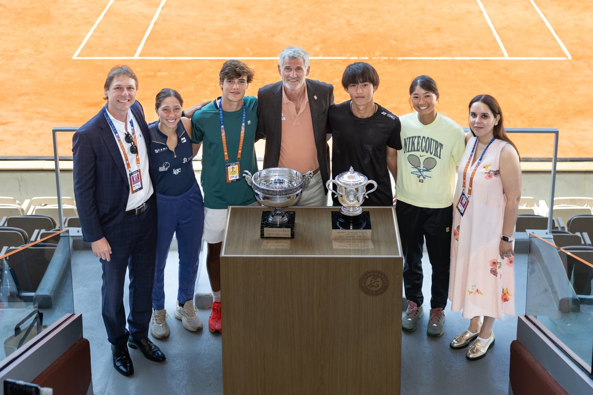 Félicitations aux vainqueurs des RG Junior Series by Renault qui sont arrivés du Brésil et du Japon pour participer aux tournois Juniors de Roland-Garros. Ça commence aujourd’hui ! #RolandGarros