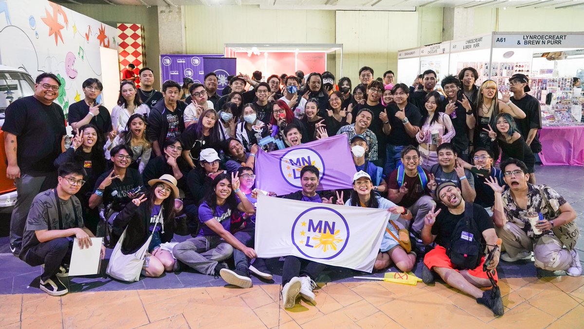 That’s a wrap on Day 2 of &amp;friends Festival! 💜

Huge thank you to everyone who showed up for the group pic and brought such amazing energy to our booth all weekend. 

You made it unforgettable! 💫💜
#AndFriends2025 #ManilaMeetUps