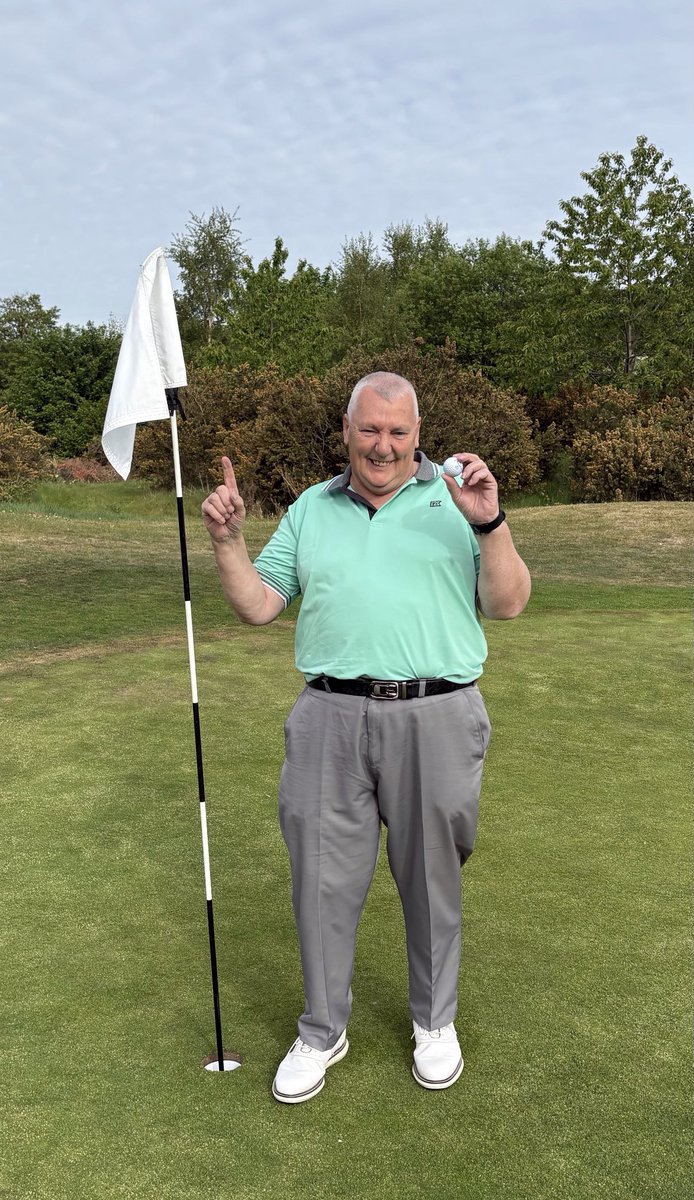 Hole in One Club (@hioclub) on Twitter photo Hole in One Alert ๐จ๐จ๐จ๐จ
Name - William Meadowcroft
Club - <a href="/Fairfieldgolf/">Fairfield Golf</a>
Hole - 129yds 12th
Club Used - 9 Iron
Ball Used - Callaway
Playing Partners - Paul Chapman & Roger Proffitt
William can now look forward to playing off for a trip to TPC Sawgrass. Hole in One Alert ๐จ๐จ๐จ๐จ
Name - William Meadowcroft
Club - <a href="/Fairfieldgolf/">Fairfield Golf</a>
Hole - 129yds 12th
Club Used - 9 Iron
Ball Used - Callaway
Playing Partners - Paul Chapman & Roger Proffitt
William can now look forward to playing off for a trip to TPC Sawgrass.