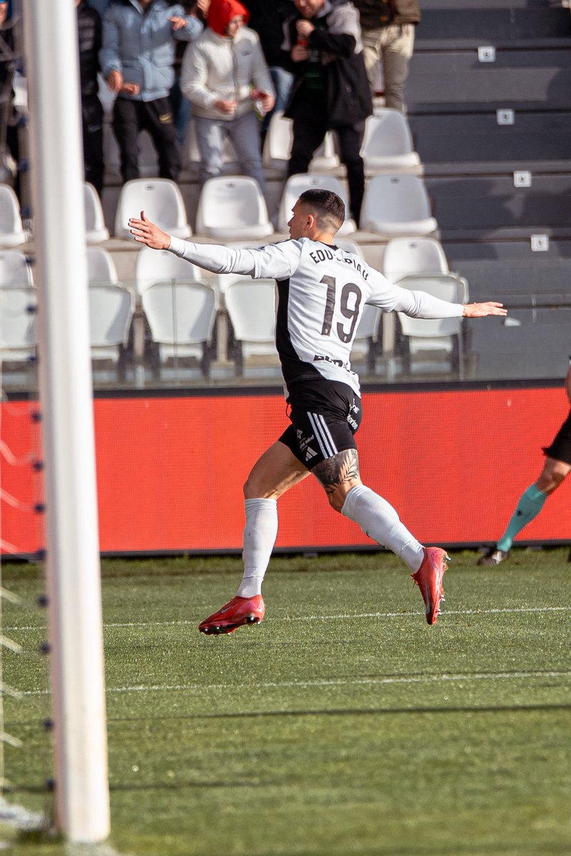 Antes de que te des cuenta, ya estaremos juntos de nuevo. <a href="/Burgos_CF/">Burgos Club de Fútbol</a> 🤍🖤