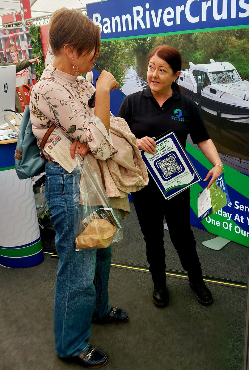 VisitCauseway's tweet image. We're loving the colourful 🌈 visitors to our stand at 🌸 Bord Bia Bloom 🌸 - they can't get enough of the Causeway Coastal Route today 💫 The sun is shining and the stand is inundated with enquiries from our ROI visitors - good times 😁