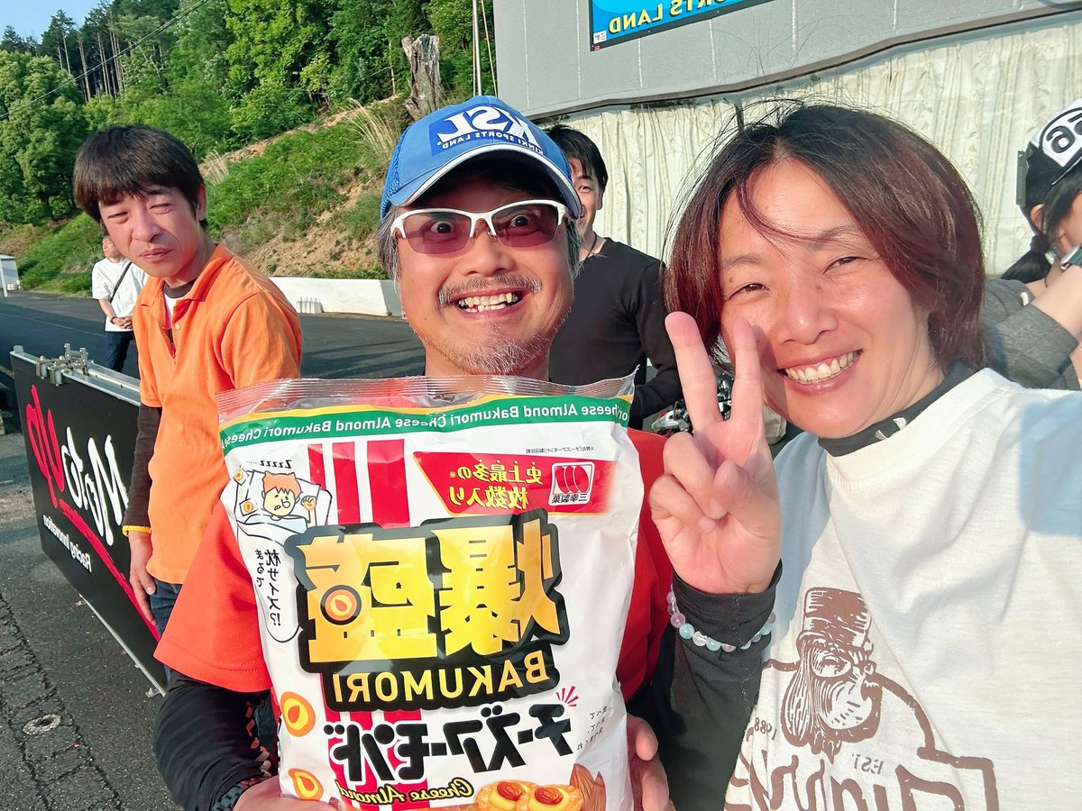 かおりん tweet media