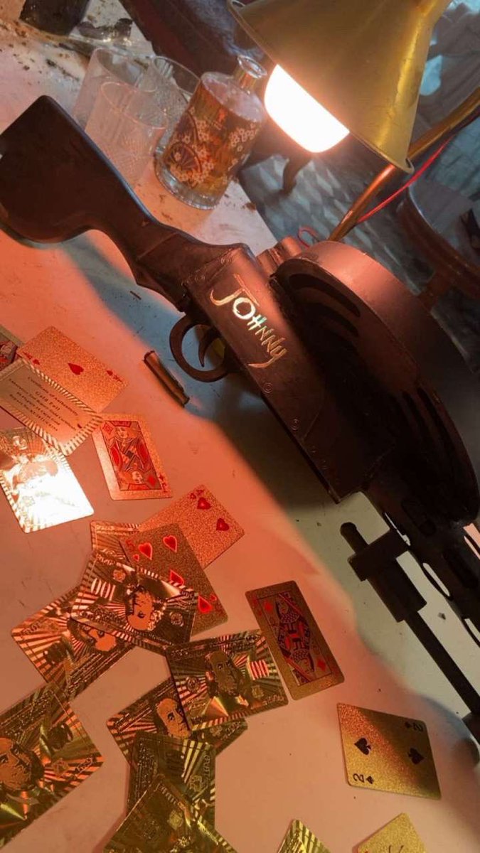 Em plan chesthunaru sir <a href="/DVVMovies/">DVV Entertainment</a> 🥵

#TheyCallHimOG