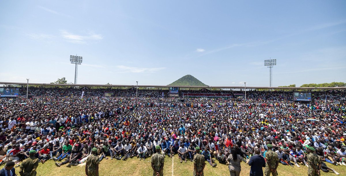 If things stay as they’re, Ruto might just upgrade Homa Bay to a city given its potential. Today was a success.