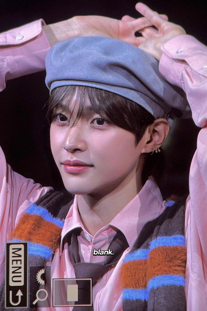 his rosy cheeks 🥺