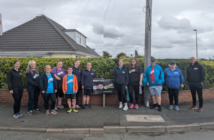 Madrunners1's tweet photo. MadRunners have had a busy but enjoyable morning at the @RunThroughUK Jubilee 10K and Half Marathon water stations 💦 Well done to all the amazing runners! Shout out to MadRunners  Kieron &amp; Pam running the Half, and Joanne, Suzy, Shaun &amp; Abbie in the 10k! #teammadrunners https://t.co/DYvrwjcPJG