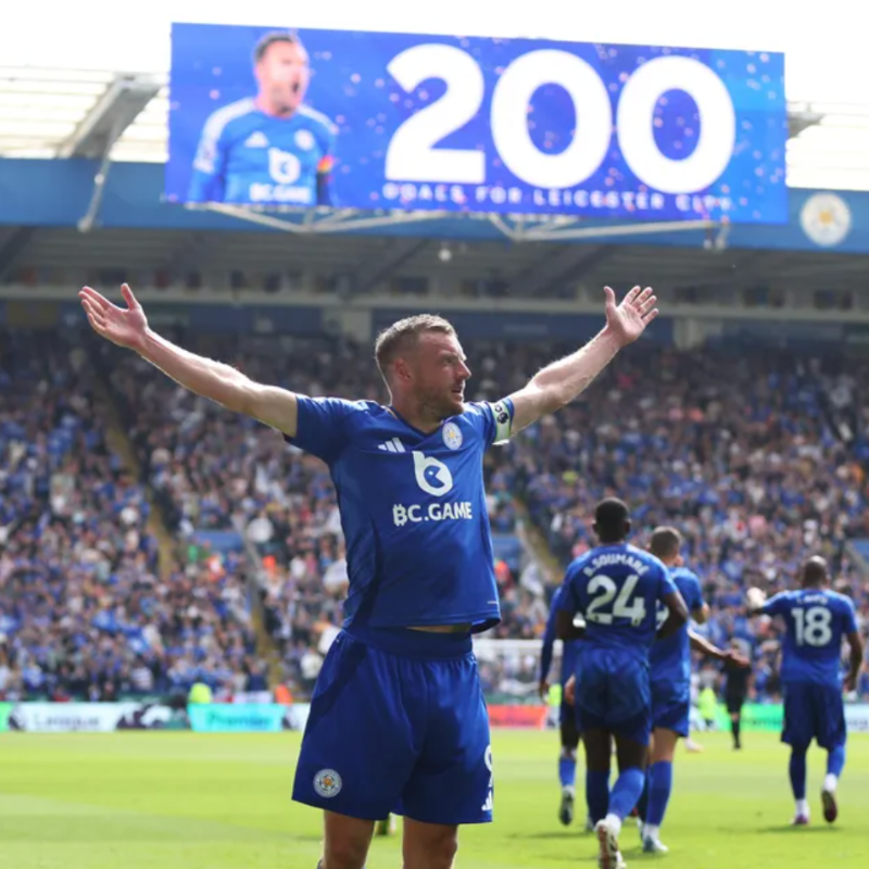 premierleague's tweet photo. Enjoy our 5️⃣0️⃣ favourite photos from this season! 📸