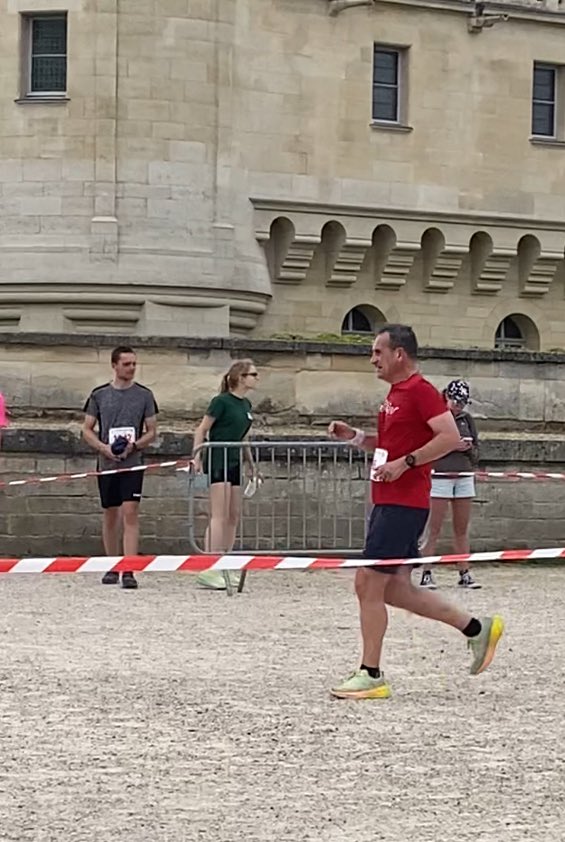 HerveGerardin's tweet photo. Aujourd’hui 10 km des foulées royales de Saint Germain en Laye. Un cadre magnifique dans le parc du château pour une course nature.
#10km #running #freerunners #fouleesroyales #saintgermainenlaye https://t.co/14rjMZCPYi