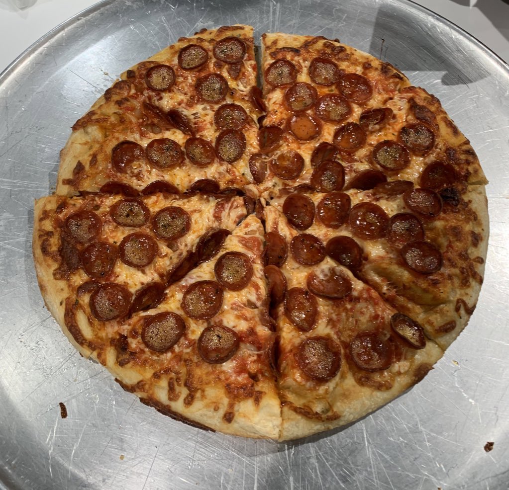 $PIZZA is sitting at a 90K market cap and still holding strong.
Top 30 holders already sold or just chilling — no drama, no dumps.
Everyone’s actually cool, supportive, and active.
Feels rare ngl.

Go grab some $PIZZA before it takes off, and you’re left watching 😭

NFA.