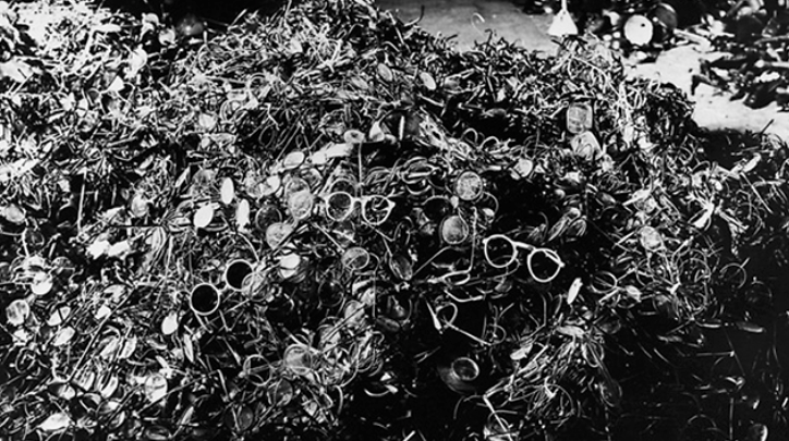 During the month of May 1942, 2,950 prisoners, including 120 reeducation prisoners, were killed in #Auschwitz-Birkenau.

In the picture, a pile of glasses and spectacles belonging to victims murdered in Auschwitz.