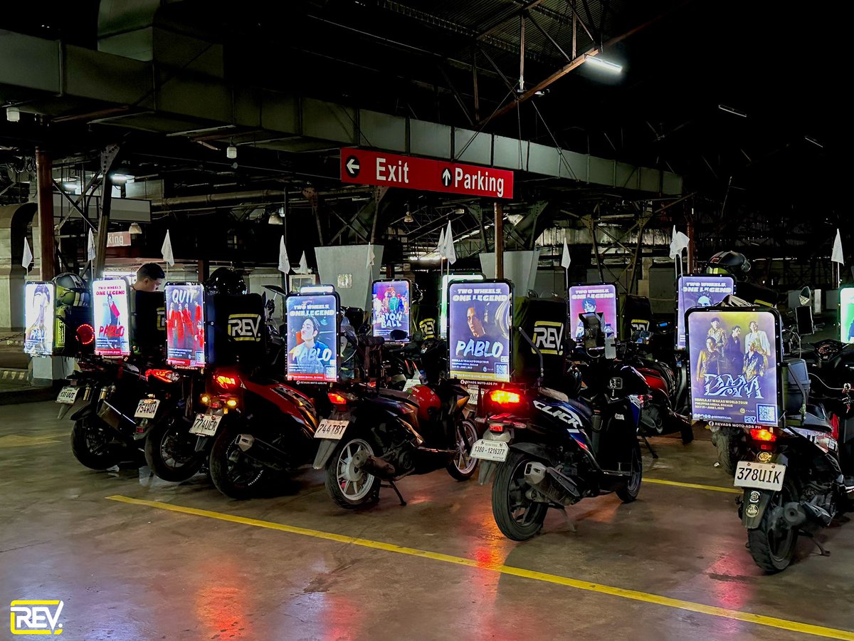 revadsmotoadsph's tweet image. SB19 𝙎𝙞𝙢𝙪𝙡𝙖 𝘼𝙩 𝙒𝙖𝙠𝙖𝙨 𝙈𝙤𝙩𝙤𝙧𝙘𝙖𝙙𝙚🏍️🏁
Behind-the-scenes snaps from our rolling billboards and motorcade 🛣️
Full video highlight coming soon, abangan!🤩🥳

 #SB19SimulaAtWakas #SaWWorldTourKickoff #RevAdsPh #Motoads #SaWWorldTour #SAWPabloOnTheRoad