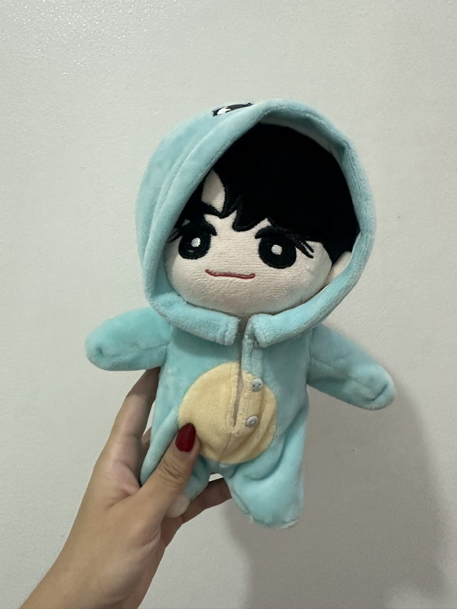Thank you <a href="/dashibom_ph/">DashiBomPH</a> for holding a cup sleeve event for Jron Day!!! Me and my friend had so much fun! 
And so much thanks for the Jonghyun doll 😭🩵