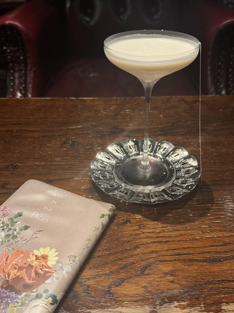 hoshichan_tmt's tweet image. 『蓮池地獄 ～蜘蛛の糸～』
#BAR十誡
#Lostinthepages 

もうすぐ一年ですね📚🕷️🪷