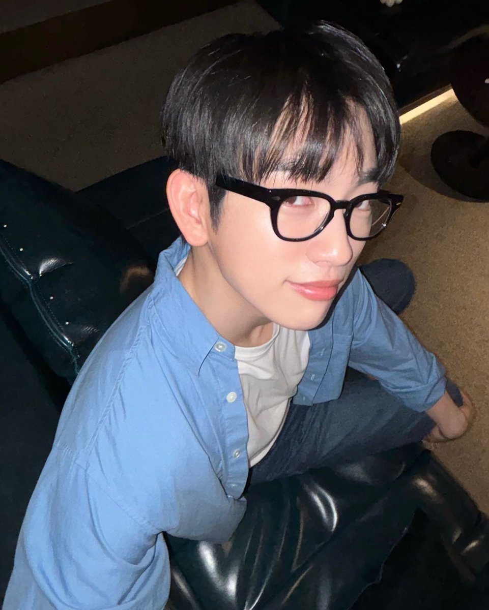 𝙋𝙚𝙖𝙘𝙝𝙥𝙖𝙜𝙚 🧡 tweet media