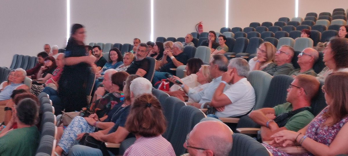 El coloquio con nuestra querida y participativa audiencia pone fin está intensa Mesa Redonda.
   Nos queda ya poco para la despedida...

<a href="/JoaquinAbenza_/">Joaquin Abenza</a>
<a href="/Ayto_Pinatar/">Ayuntamiento de San Pedro del Pinatar</a>
<a href="/Casadelarusa93/">Museo del B.Benifayó</a>
#HistoriaYMisterio