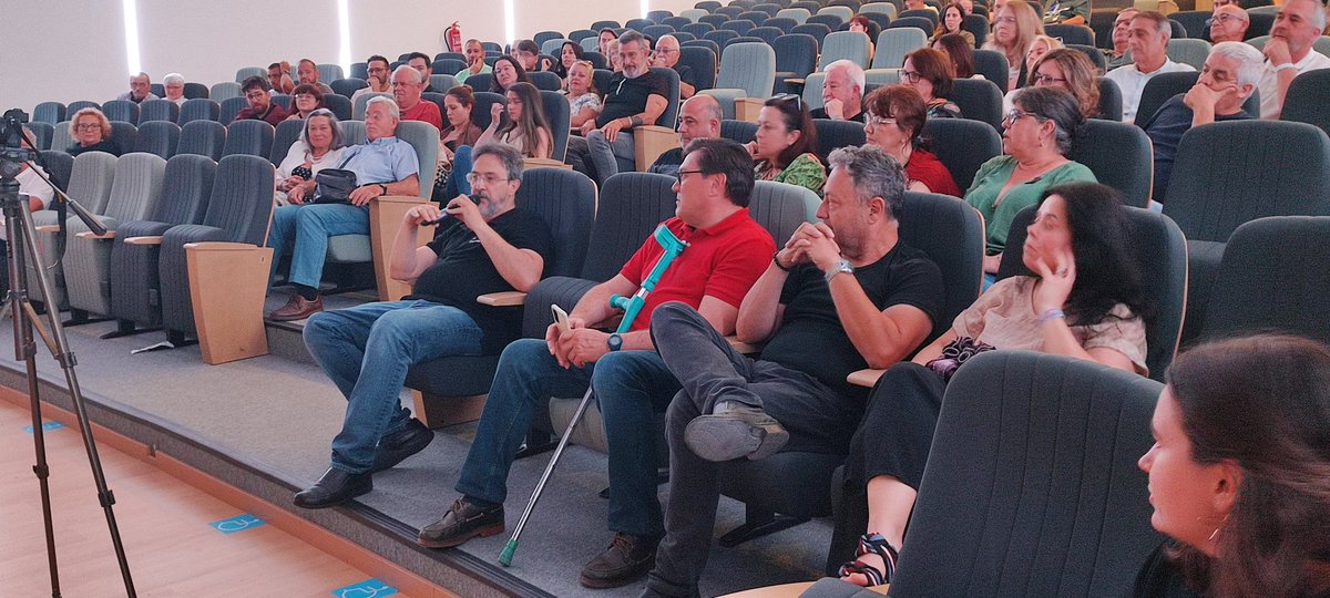 HistMistSPP's tweet photo. El coloquio con nuestra querida y participativa audiencia pone fin está intensa Mesa Redonda.
   Nos queda ya poco para la despedida...

@JoaquinAbenza_
@Ayto_Pinatar
@Casadelarusa93
#HistoriaYMisterio https://t.co/Y8QbeoEb0x
