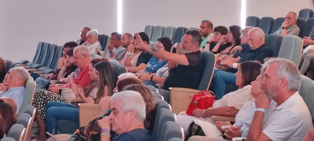 HistMistSPP's tweet photo. El coloquio con nuestra querida y participativa audiencia pone fin está intensa Mesa Redonda.
   Nos queda ya poco para la despedida...

@JoaquinAbenza_
@Ayto_Pinatar
@Casadelarusa93
#HistoriaYMisterio https://t.co/Y8QbeoEb0x