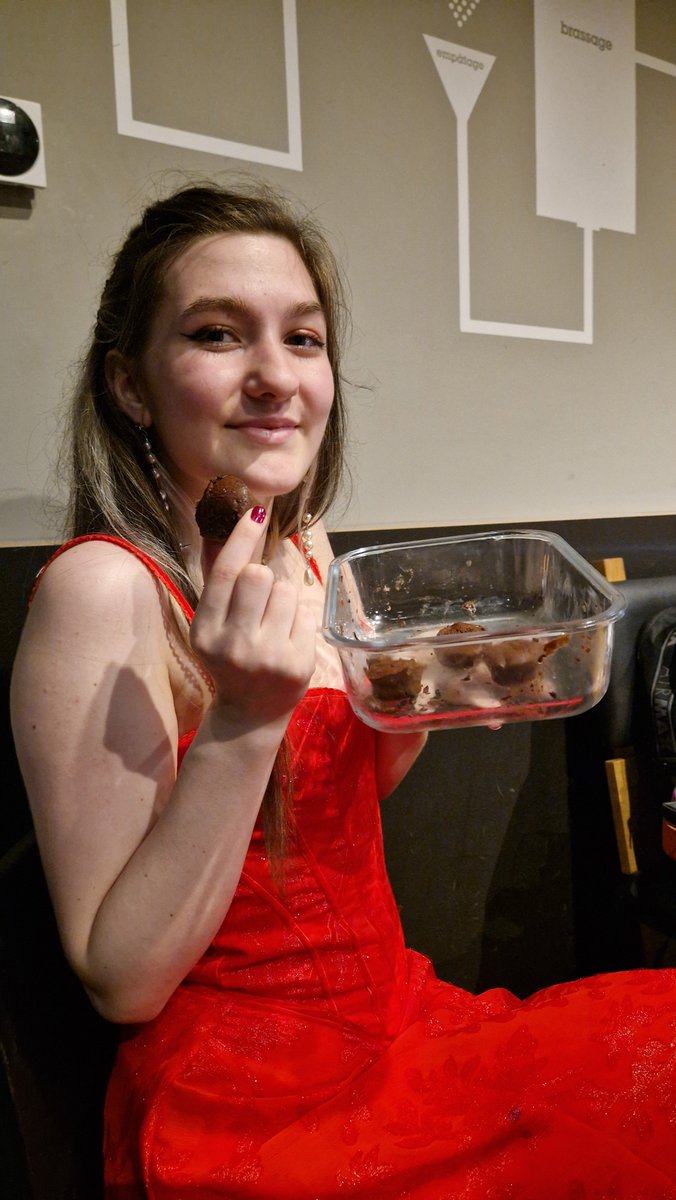 With <a href="/Verveine24/">verveine 🫖 a-peu-près ✨</a>, <a href="/DealoC/">Dealoc</a>, <a href="/CaMaKStream/">CaMaK</a> 
, <a href="/DealoC/">Dealoc</a>, <a href="/Elbe_Poly/">Elbe_Poly</a>, <a href="/yannock_/">Yannock</a>, <a href="/StazHopper/">StazHopper ✨🌍</a>, <a href="/Kyunessu/">Kÿu🌙</a>! 🤩