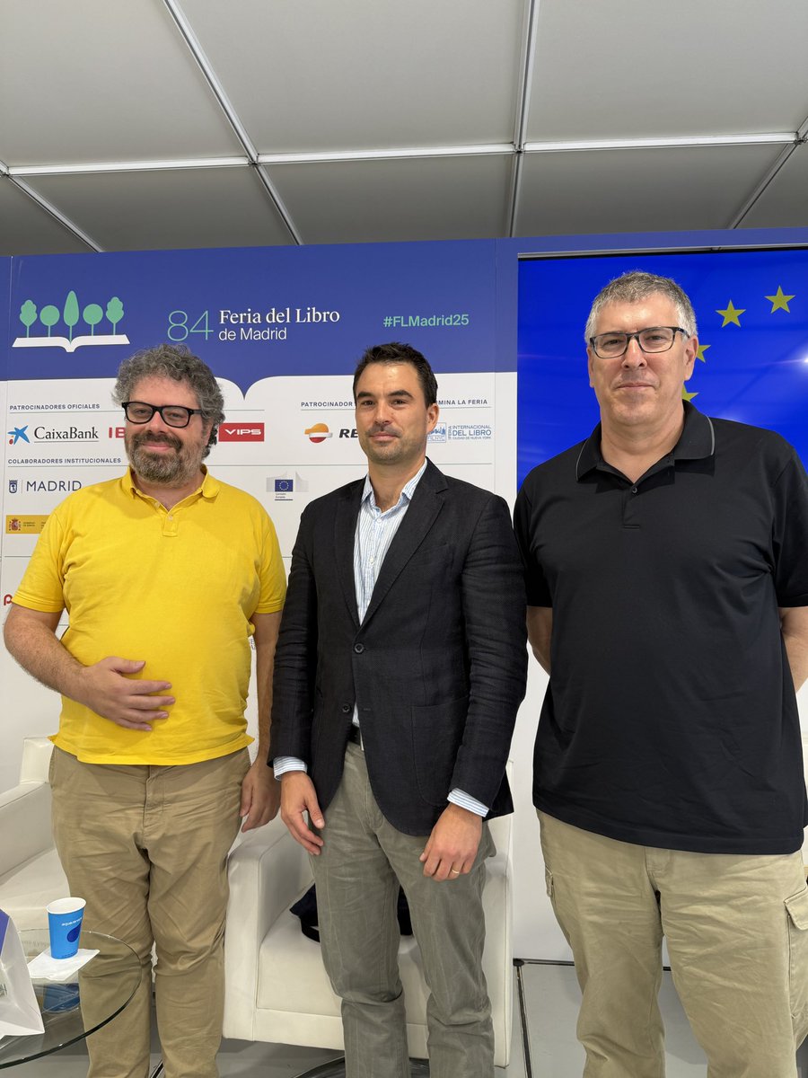 HenkKristian's tweet photo. Fantastica charla entre @sergiodelmolino y @galtares sobre el gran #josephroth, su vida y su legado para una Europa unida en el #pabellóneuropa de la @ComisionEuropea en la @FLMadrid. Muchas gracias a los participantes y a @alianza_ed por la cooperación. #dostardesconjosephroth https://t.co/fngxRM2bcg