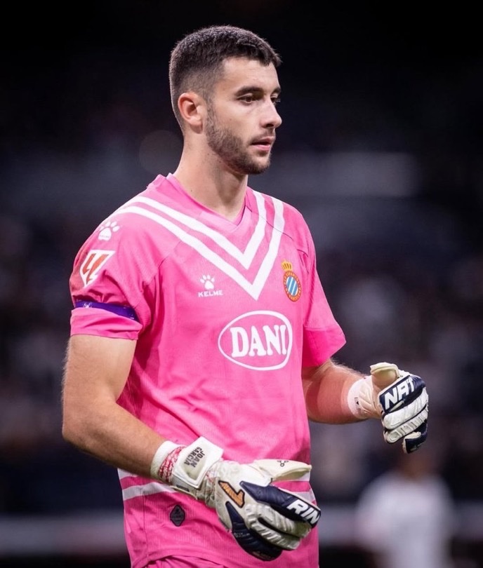 S P I D E R C U L E (@spidercule) on Twitter photo 🚨 | Fuentes cercanas a Flick afirman que el entrenador planea ceder la titularidad a Joan García.
Creen que si Ter Stegen quiere jugar de titular, le conviene buscarse un equipo. <a href="/mundodeportivo/">Mundo Deportivo</a> 🚨 | Fuentes cercanas a Flick afirman que el entrenador planea ceder la titularidad a Joan García.
Creen que si Ter Stegen quiere jugar de titular, le conviene buscarse un equipo. <a href="/mundodeportivo/">Mundo Deportivo</a>
