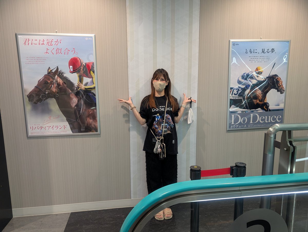 kkmsp_work's tweet image. mistfesありがとうございました！ハナムケ大好きすぎて3回もやれてめちゃ楽しかった...💓

合間にやった日本ダービー🏇🔥

◎ショウヘイ(6人気)🥉

おかげで三連複三連単ワイド全取りできました🙈💓(単勝だけ外した🥹)
名古屋WINSの推し2頭のヒーロー列伝に挟まれて記念撮影📸

#日本ダービー予想