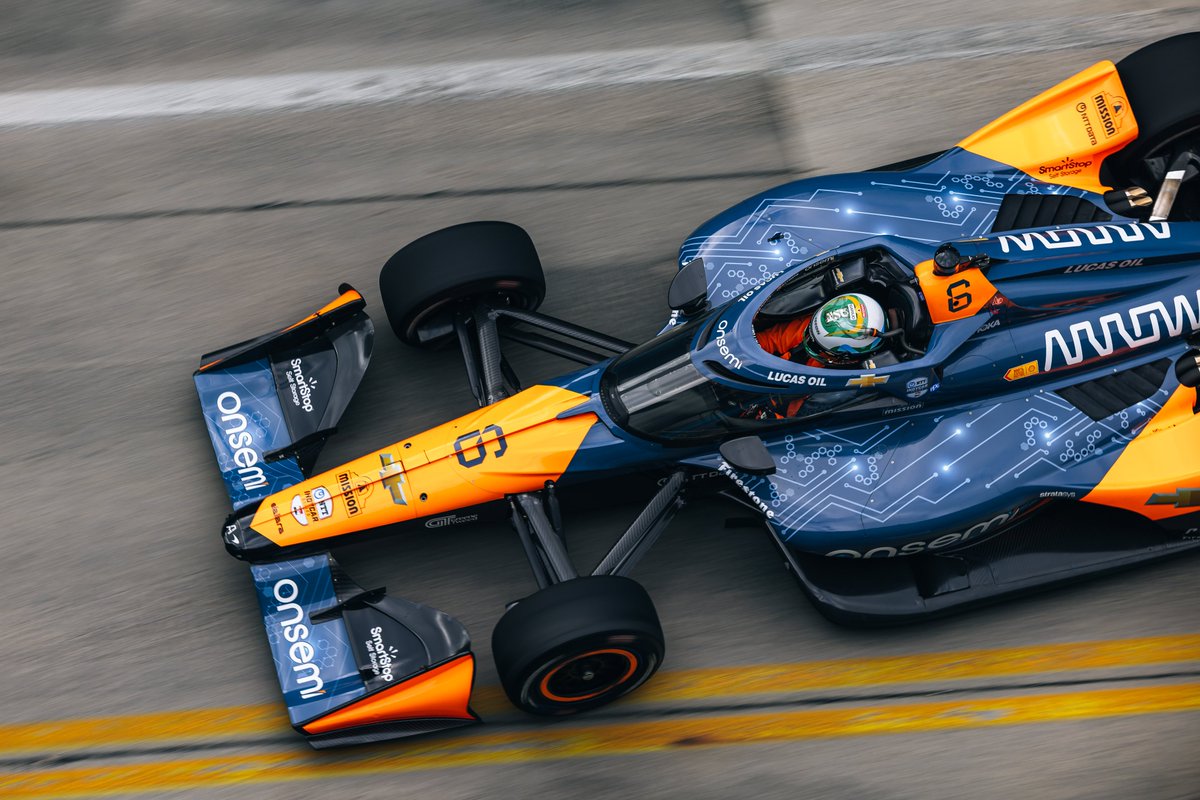 40 laps turned. 🔄

Pato sits P9, Christian P22, and Nolan P25.