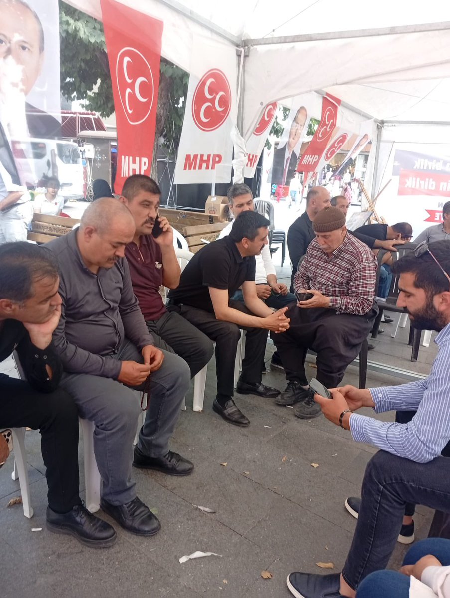 mhp_sahinbey's tweet photo. 📍Balıklı Meydanı

İlçe Başkanlığımız tarafından açılan standımızda ikinci günümüzü tamamladık. Standımıza gelen, bizlerle zaman geçiren ve üye kayıt işlemlerini tamamlayan tüm vatandaşlarımıza teşekkür eder, tüm hemşehrilerimizi standımıza bekleriz. https://t.co/bzIm9cfn5Z