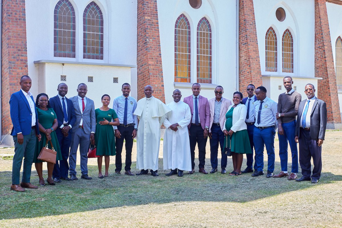 ampumuzadalton1's tweet photo. Spiritually refreshed after a beautiful service at Nyamitanga Cathedral this morning. Grateful for the word, the worship, and the fellowship with @Nyakayojosacco team🙏 #SundayBlessings https://t.co/bK1q9ToHUC