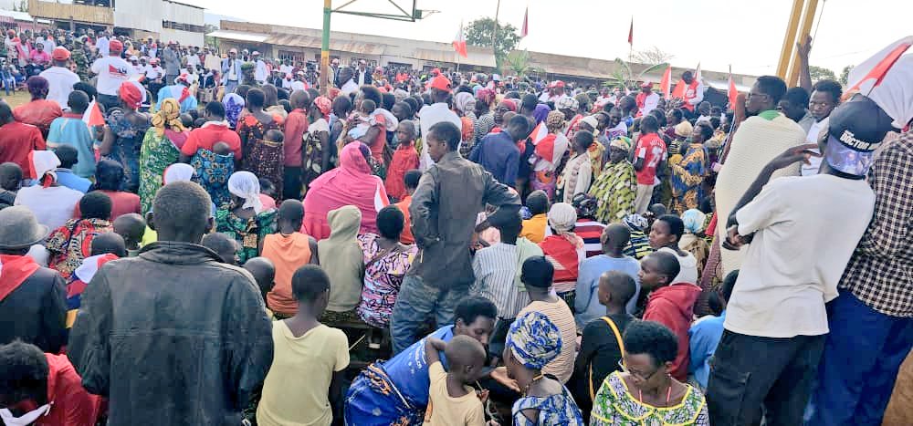 #Mutaho <a href="/UPRONA__1961/">Parti UPRONA</a> clôture sa campagne dans la nouvelle province de <a href="/Gitega/">Province Gitega</a>.Les Badasigana locaux ont été appuyés par la Direction nationale à commencer par Hon. <a href="/nkurunziza_com/">nkurunziza olivier</a> Président du parti.
#Election2025