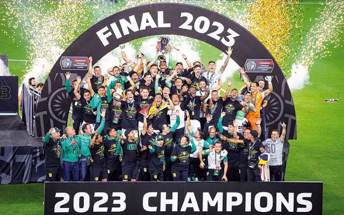 ere_more's tweet image. Mi @clubleonfc no asistirá al Mundial de Clubes, pero su afición nunca olvidará el día que nuestro equipo ganó en la cancha la Concachampions.

Ser fiera siempre será un orgullo.