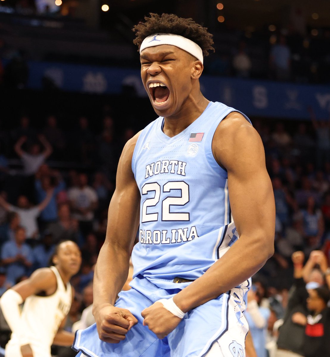 VAL IS RUNNING WITH THE PACK! 

WILL WADE DOES IT AGAIN. 

THE HEELS ARE IN SHAMBLES. HUBERT ALREADY LOSING TO WADE.