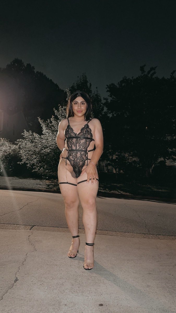 sissyjazzy01's tweet photo. Night walks, hit different 😌😘
.
.
.
#transgender #trans #tranny #crossdresser #crossdress #gay #lesbian #sissy #femboy #LGBT #thickfemboy #thick #feet #feetfethish #toes #sexy #shemale #onlyfans https://t.co/NEwMbwm5jg