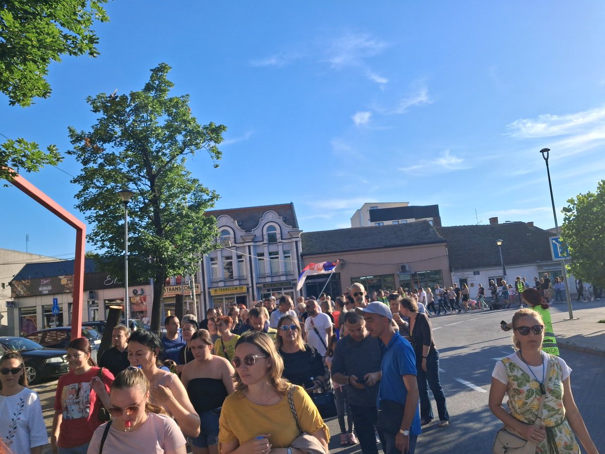 AnaPavlovic16's tweet image. Blokiran most preko Save. #Šabac se pridružio protestu Vostani Serbije u 42 grada u Srbiji. 

PUMPAAAAAAAAAJ! 💪💪💪💪💪