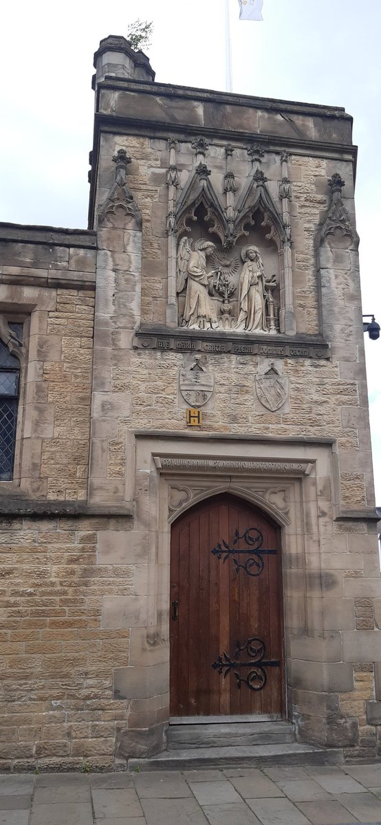 louisem09717316's tweet photo. 5k more covered for @DayOneTrauma support's #100KinJune whilst doing the Sheffield @mysteryguides . Great fun and saw some details in the city centre never noticed before! https://t.co/gs1UnuXM74