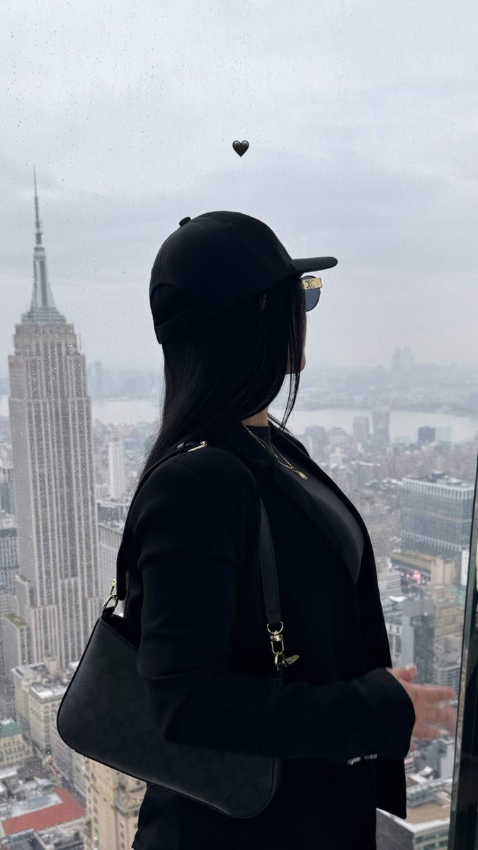 Queen en NY🖤👑 
<a href="/MariaFernanda06/">Maria Fernanda ☾</a>