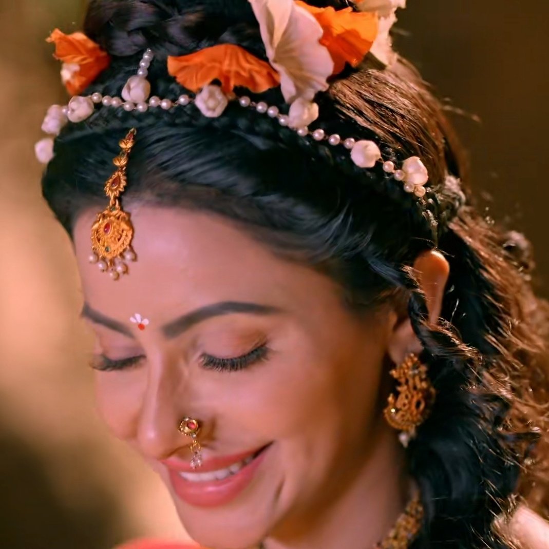 subhaxbubbles's tweet photo. Just she with her shiv!

DO NOT END SSTTT

#SubhaRajput #RamYashvardhan #ShivShaktiTapTyaagTandav https://t.co/0LF8wdMh03