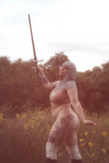 Watch Mari Sappho's leaked NSFW photo on TwXstars