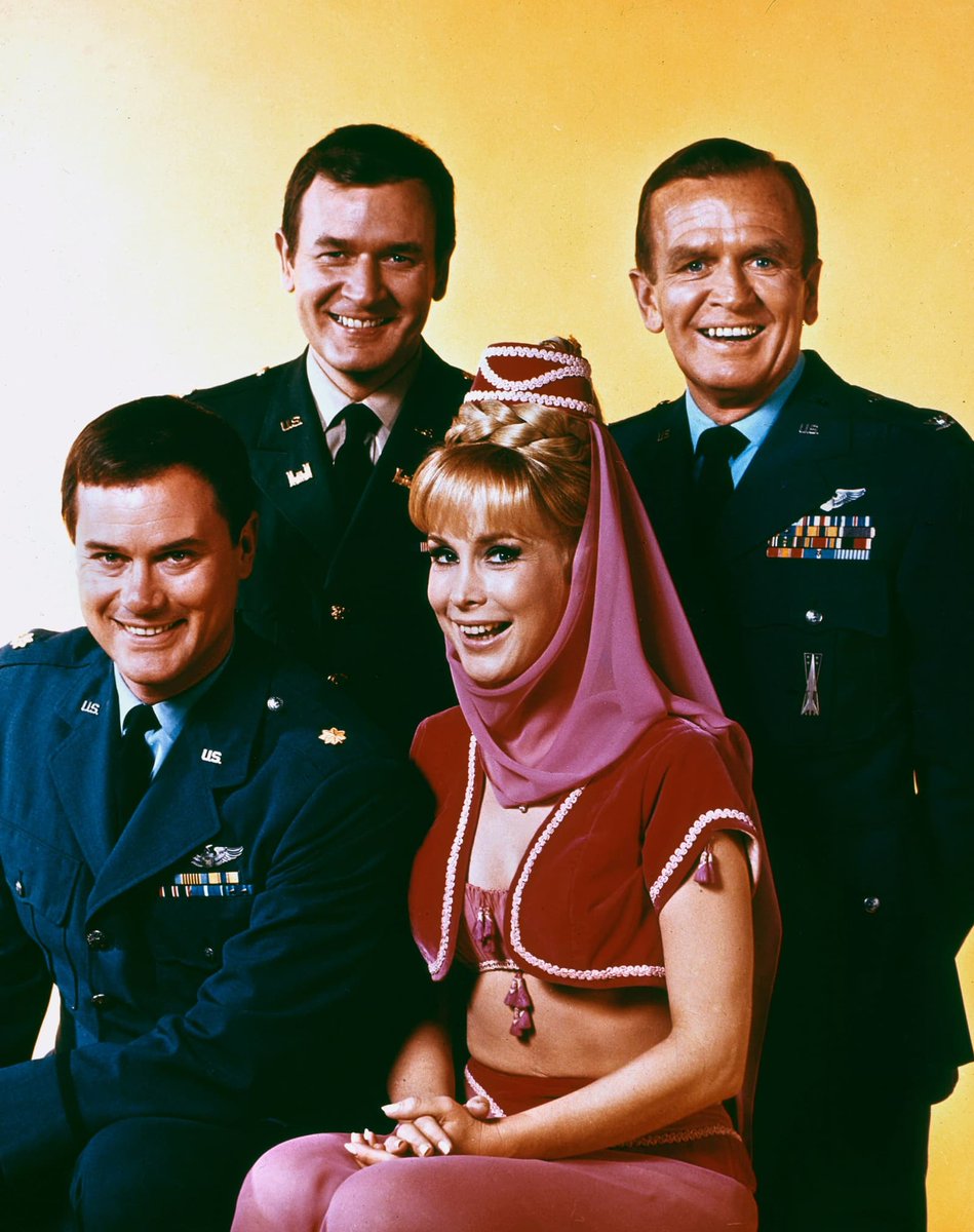 Conspicuously British Accents - Week of 6/4/25
In which the geeks nod their heads.
Classic TV Month kicks off with I Dream of Jeannie (1965).
#classicTV #NASA #comedy #fantasyTV #podcast #podernfamily
podcast.thefellowshipofthegeeks.net/2025/06/conspi…
