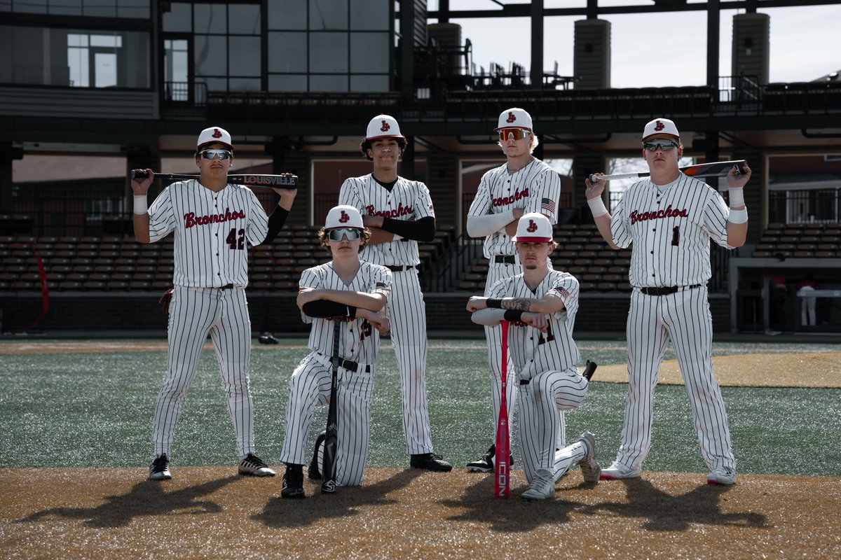 Thank you Seniors! 

This team found success because of your leadership and belief in one another. 

You all set the standard for the future and we couldn’t be prouder of a group who stuck through thick and thin for one another. 

LJ4L