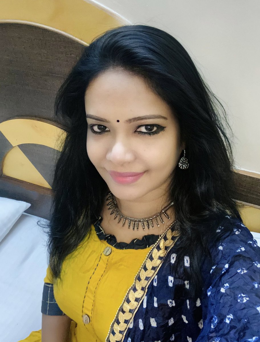 "If it comes, let it come. If it stays, let it stay. If it goes, let it go."💛👐✨

#goodnight  #sundayvibes #SundayFunday