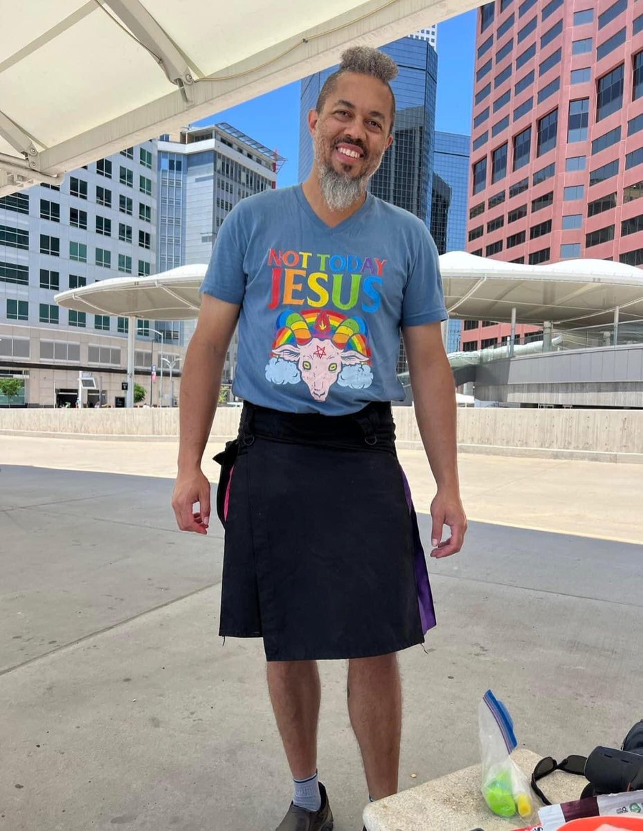 Hace más de 6 meses, una persona por privado me hizo una corrección fraterna diciéndome que he hecho muchas publicaciones en contra de la ideología del género y que parecería que yo tuviese una especie de "obsesión" en contra de la comunidad LGBT. Gracias a esa persona, pues no