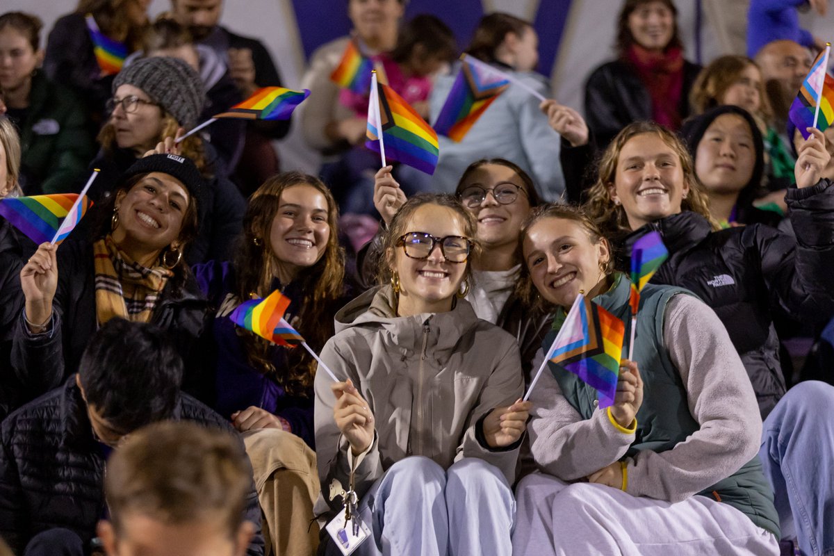 Washington Women's Soccer (@uw_wsoccer) on Twitter photo Embracing ALL fans of the beautiful game!
Happy #PrideMonth 🏳️🌈 Embracing ALL fans of the beautiful game!
Happy #PrideMonth 🏳️🌈