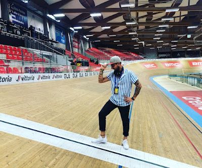 Entrevista con Max Nicolaj DJ, el rey musical de los velódromos: “Claro que tengo tiempo para disfrutar de las pruebas, porque tengo que estar muy atento a todo lo que sucede en la pista” 
trackpiste.com/2025/06/max-ni…