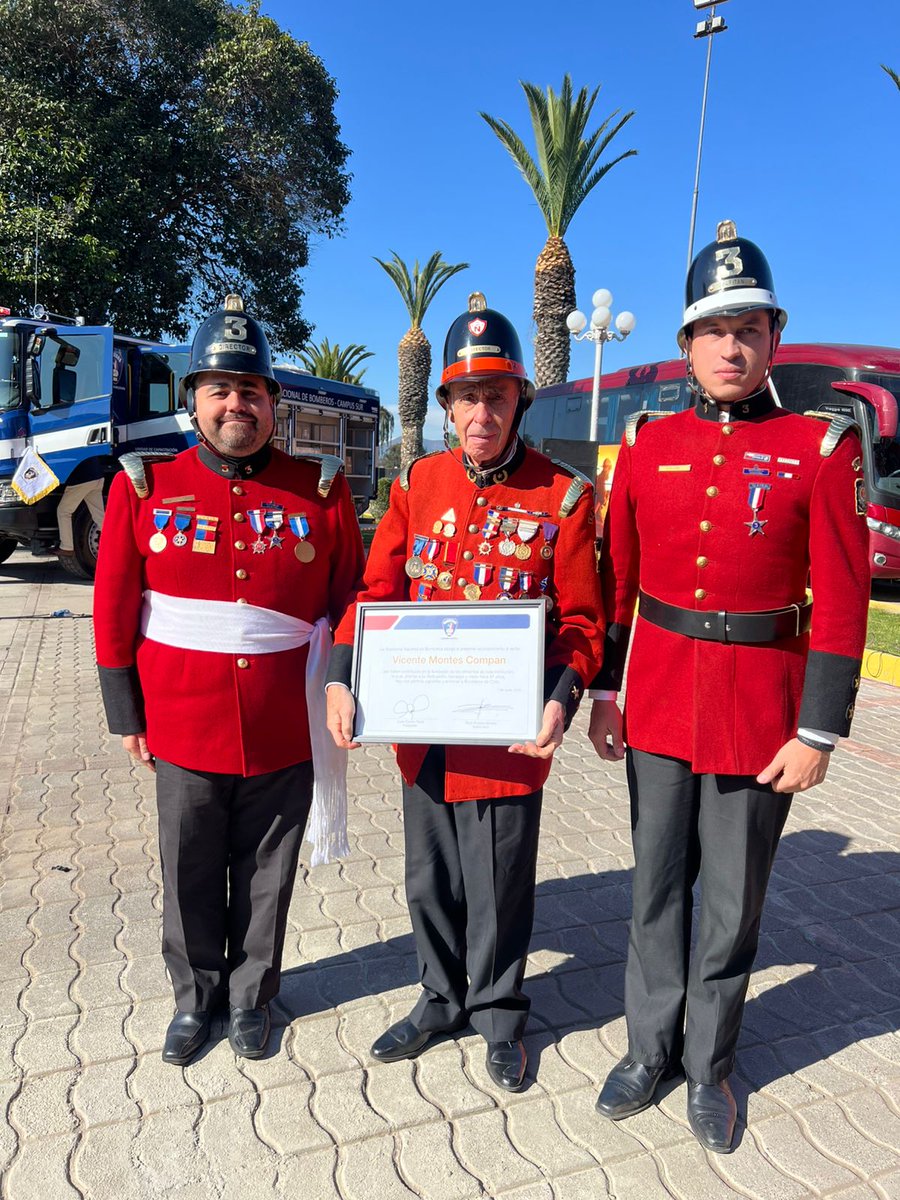 Cuerpo de Bomberos de Ñuñoa tweet media